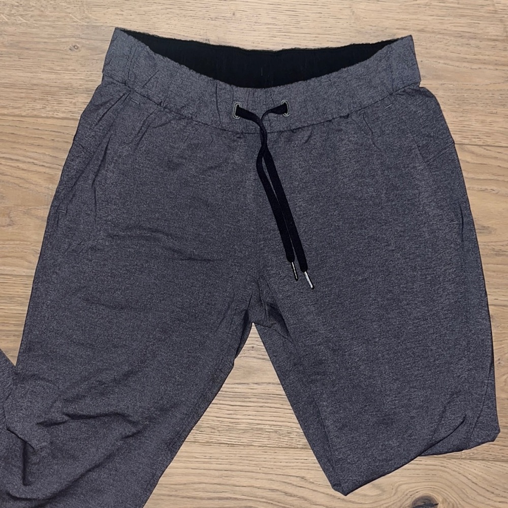 Lulu lemon woman's joggers
